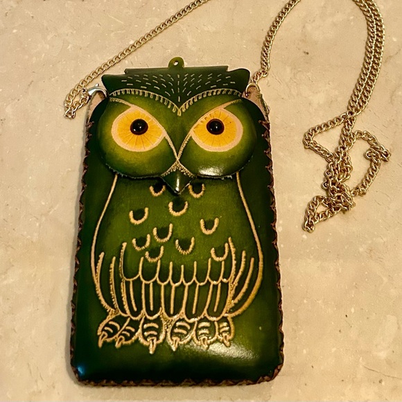 Green, leather, Owl purse. 7x4” - Picture 1 of 12